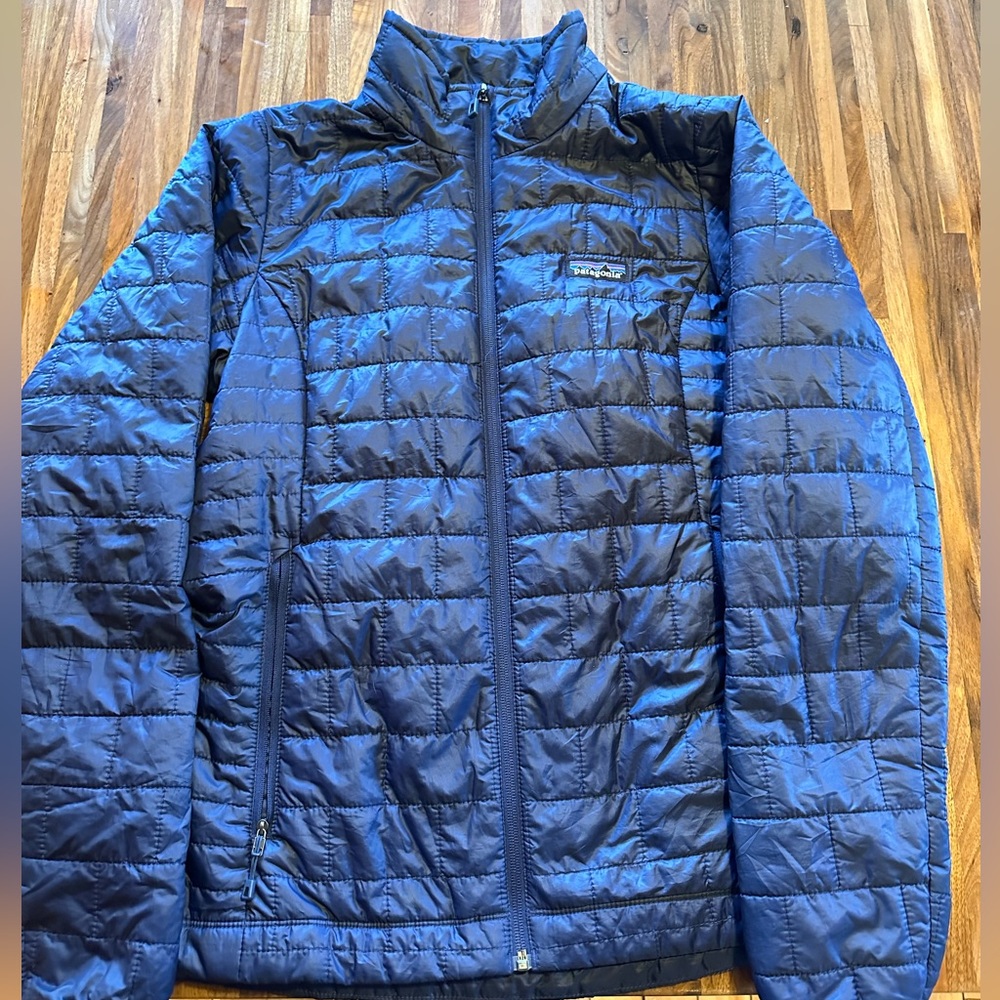 Patagonia - Women’s Nano Puff Jacket - Medium - Classic Navy